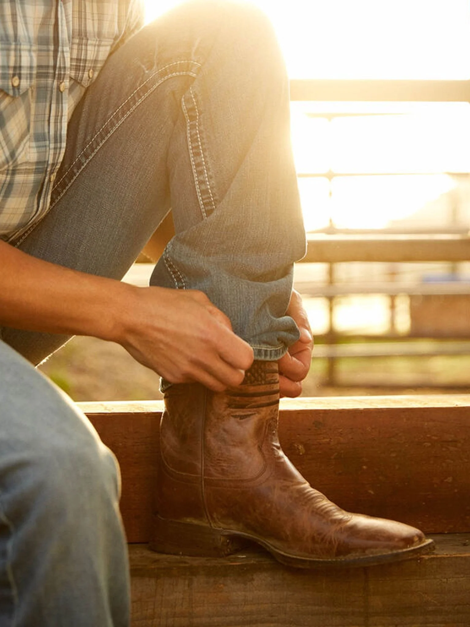 Ariat Rambler Patriot Western Boots - Embossed Leather Cowboy Boots - Image 5