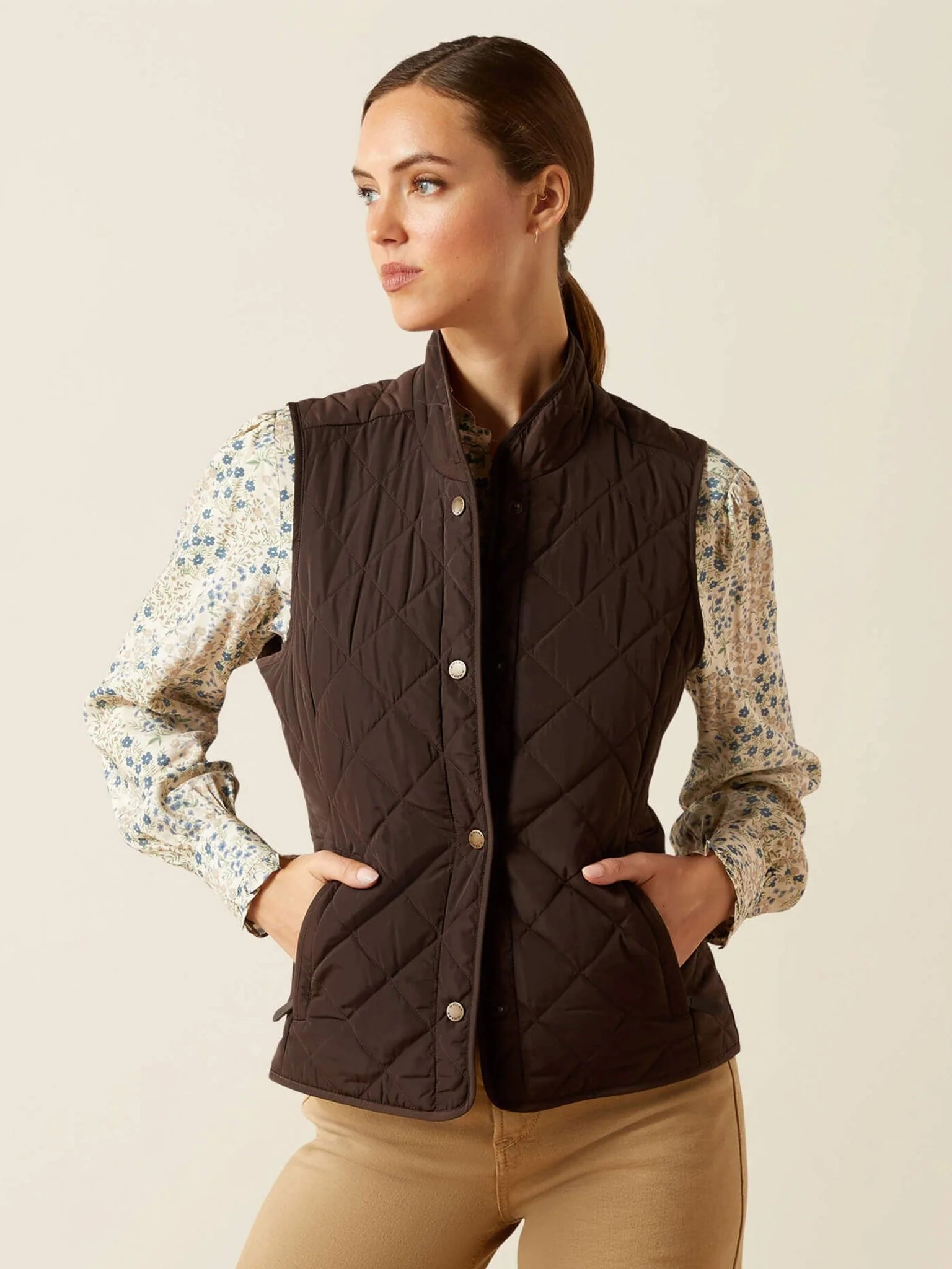 Ariat - Woodside Quilted Ladies Gilet - Womens bodywarmers / Waistcoat / Vest - Image 6
