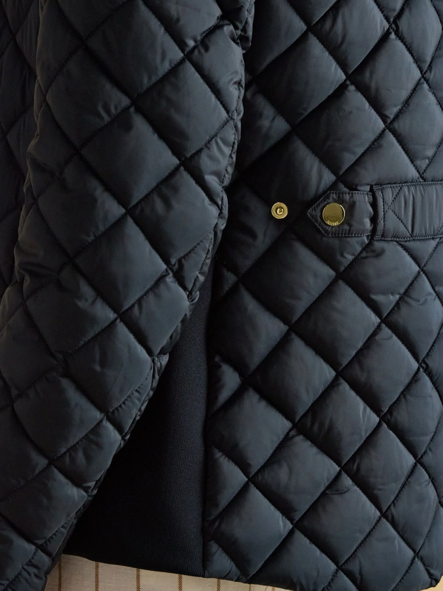 Joules - Joules Braemar Luxe Showerproof Quilted Ladies Jacket / Coat - Image 11